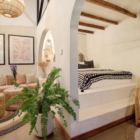 Seminyak Beach Bungalow Studio Villa 1 With Private Pool Sbb1 Екстериор снимка