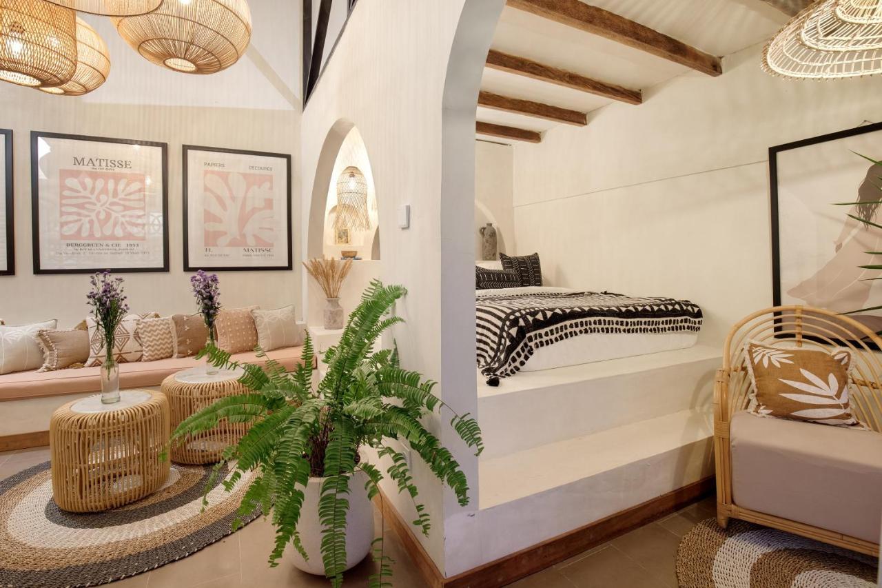 Seminyak Beach Bungalow Studio Villa 1 With Private Pool Sbb1 Екстериор снимка